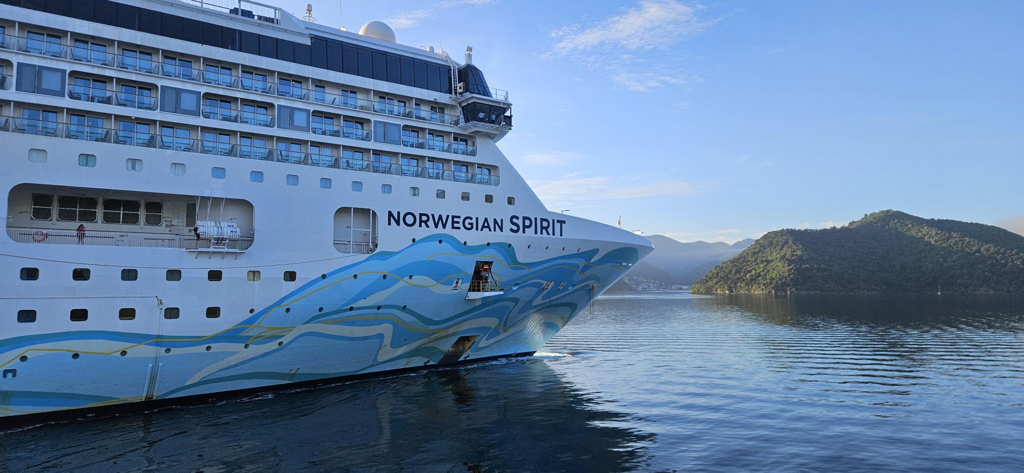 Norwegian Spirit arrives into port January 2026